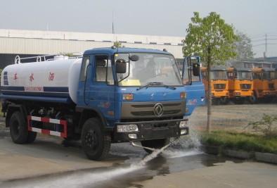 重慶東風(fēng)8噸國(guó)四灑水車 價(jià)格、廠家與功能全解析